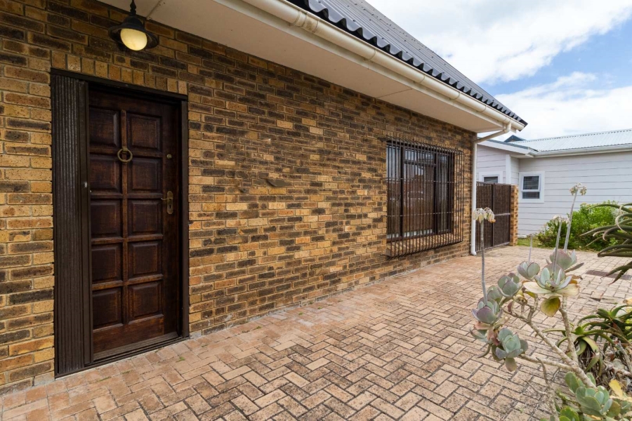 3 Bedroom Property for Sale in Franskraal Western Cape